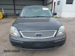 2007 Ford Five Hundred SEL z VIN 1FAHP24157G102902, wystawiony jako IAAI lot #42123329 z przebiegiem 105 468 mil mil oraz . Historia ofert i sprzedaży dostępna na DreamBid. Obrazek 12.