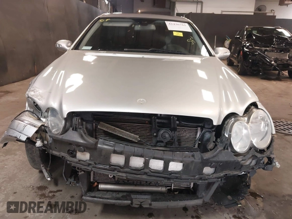 2009 Mercedes-Benz CLK 550 z VIN WDBTJ72H09F265130, wystawiony jako IAAI lot #42436761 z przebiegiem 133 527 mil mil oraz . Historia ofert i sprzedaży dostępna na DreamBid. Obrazek 6.