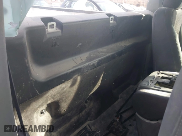 2019 Chevrolet Silverado 1500 with VIN 3GCNYAEHXKG214799, listed as a IAAI auction lot 41500194 with 129,776 mi miles and . Bid and sale history available at DreamBid. Image 8.
