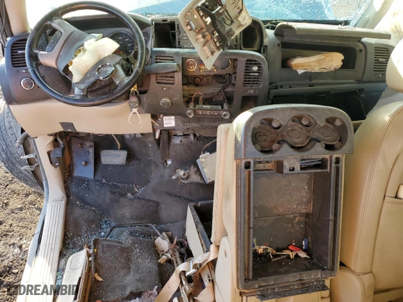 2007 Chevrolet Silverado 1500 LS with VIN 2GCEK13C871575439, listed as a Copart auction lot 47082955 with 249,675 mi miles and Salvage Title. Bid and sale history available at carsss.com. Image 8.