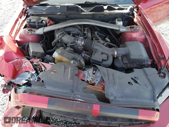 2013 Ford Mustang V6 z VIN 1ZVBP8EMXD5214353, wystawiony jako Copart lot #87087814 z przebiegiem Nie podano mil oraz Szkoda całkowita • Salvage title. Historia ofert i sprzedaży dostępna na DreamBid. Obrazek 12.