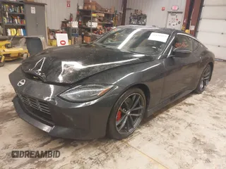 2024 Nissan Z Performance с VIN JN1BZ4BH0RM361326, выставлен на аукционе IAAI как лот 41854422 с пробегом 2 402 миль миль и . История ставок и продаж доступна на DreamBid. Изображение 2.