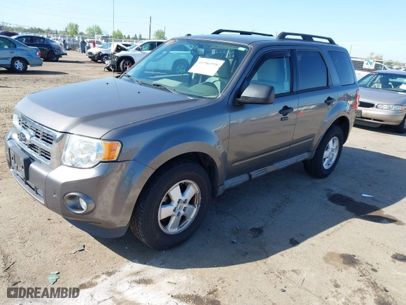 2012 Ford Escape XLT with VIN 1FMCU0D72CKC85247, listed as a IAAI auction lot 41986998 with 176,092 mi miles. Bid and sale history available at carsss.com. Image 2.