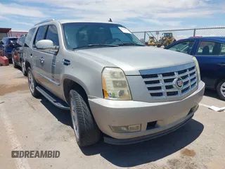 2007 Cadillac Escalade with VIN 1GYFK63887R149684, listed as a IAAI auction lot 42794903 with 204,542 mi miles and . Bid and sale history available at DreamBid. Image 1.