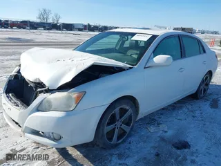 2009 Toyota Avalon XL with VIN 4T1BK36B49U341917, listed as a IAAI auction lot 40955142 with 201,734 mi miles. Bid and sale history available at carsss.com. Image 16.