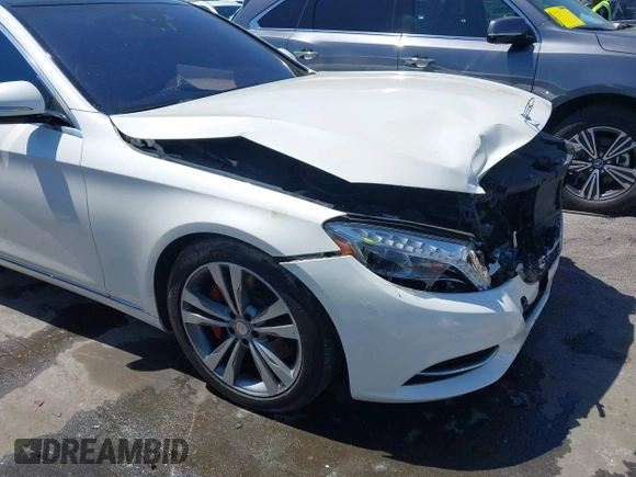 2014 Mercedes-Benz S S 550 with VIN WDDUG8FB4EA053974, listed as a IAAI auction lot 42057598 with 76,124 mi miles. Bid and sale history available at carsss.com. Image 18.