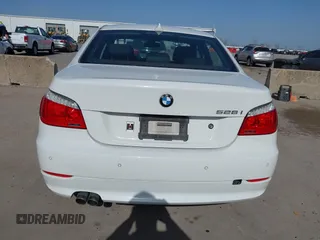 2008 BMW 5 Series 528i with VIN WBANU53558CT13907, listed as a IAAI auction lot 41793831 with Not Provided miles and . Bid and sale history available at carsss.com. Image 16.