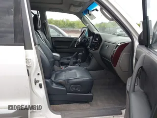 2002 Mitsubishi Montero Limited z VIN JA4MW51R02J071877, wystawiony jako IAAI lot #42214274 z przebiegiem 242 762 mil mil oraz . Historia ofert i sprzedaży dostępna na DreamBid. Obrazek 5.