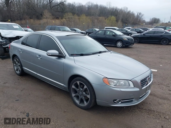 2011 Volvo S80 3.0L Turbo z VIN YV1902AH5B1148174, wystawiony jako IAAI lot #42013052 z przebiegiem 163 601 mil mil oraz . Historia ofert i sprzedaży dostępna na DreamBid. Obrazek 1.