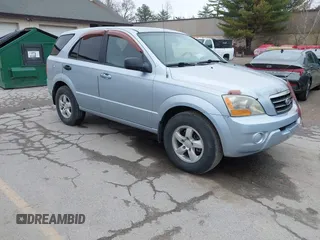 2007 Kia Sorento EX z VIN KNDJD736375687201, wystawiony jako IAAI lot #42035849 z przebiegiem 104 973 mil mil oraz . Historia ofert i sprzedaży dostępna na DreamBid. Obrazek 1.