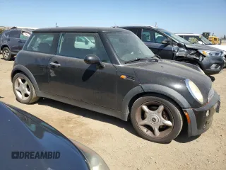 2006 MINI Hardtop with VIN WMWRC33596TK70842, listed as a Copart auction lot 59630865 with 150,866 mi miles and Clean title. Bid and sale history available at DreamBid. Image 4.