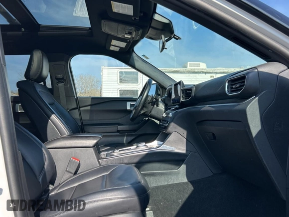2020 Ford Explorer XLT with VIN 1FMSK8DH0LGA37008, listed as a Copart auction lot 55858655 with 75,527 mi miles and Clean Title. Bid and sale history available at carsss.com. Image 5.