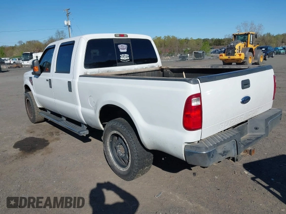 2008 Ford Super Duty F-250 SRW XL with VIN 1FTSW21R88ED53164, listed as a IAAI auction lot 42054260 with 357,550 mi miles. Bid and sale history available at carsss.com. Image 3.