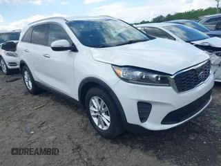 2019 Kia Sorento L z VIN 5XYPG4A30KG476966, wystawiony jako IAAI lot #41991164 z przebiegiem 149 006 mil mil oraz . Historia ofert i sprzedaży dostępna na DreamBid. Obrazek 1.
