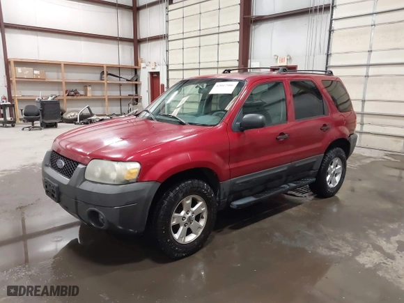 2006 Ford Escape XLT with VIN 1FMYU03106KC15575, listed as a IAAI auction lot 42017906 with 187,733 mi miles. Bid and sale history available at carsss.com. Image 19.