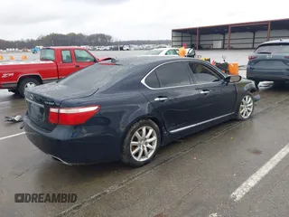 2008 Lexus LS 460 z VIN JTHBL46F585056094, wystawiony jako IAAI lot #40850163 z przebiegiem 115 854 mil mil oraz . Historia ofert i sprzedaży dostępna na DreamBid. Obrazek 4.