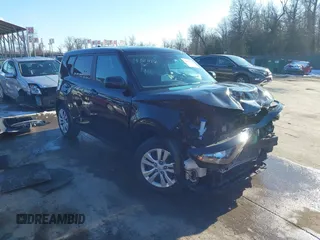 2023 Kia Soul S with VIN KNDJ23AUXP7865495, listed as a IAAI auction lot 41321186 with 26,269 mi miles. Bid and sale history available at carsss.com. Image 1.