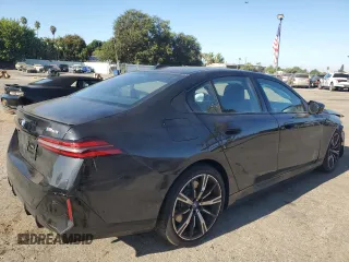 2024 BMW i5 M60 z VIN WBY43FK03RCP81325, wystawiony jako Copart lot #67688364 z przebiegiem 7173 mil mil oraz Szkody całkowita. Historia ofert i sprzedaży dostępna na DreamBid. Obrazek 3.