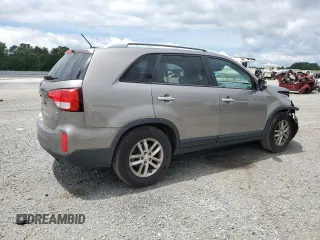 2015 Kia Sorento LX with VIN 5XYKTCA68FG651349, listed as a Copart auction lot 58441095 with 218,027 mi miles and Salvage title. Bid and sale history available at DreamBid. Image 3.