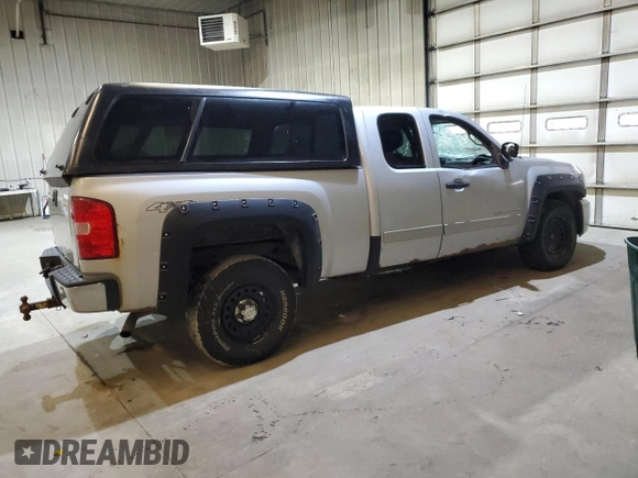 2010 Chevrolet Silverado 1500 LS with VIN 1GCSKREA7AZ210438, listed as a Copart auction lot 50062055 with 179,579 mi miles and Salvage Title. Bid and sale history available at DreamBid. Image 3.