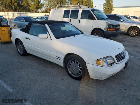 1997 Mercedes-Benz SL-Class with VIN WDBFA63F5VF143197, listed as a Copart auction lot 45003735 with 100,250 mi miles and Salvage Title. Bid and sale history available at carsss.com. Image 4.