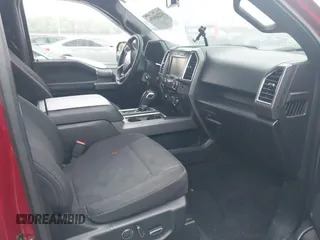 2015 Ford F-150 XLT z VIN 1FTEW1EGXFFD10517, wystawiony jako IAAI lot #42265030 z przebiegiem 110 844 mil mil oraz . Historia ofert i sprzedaży dostępna na DreamBid. Obrazek 5.