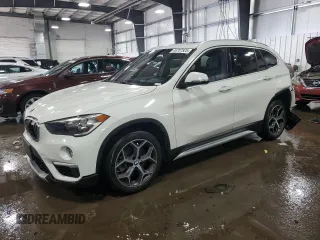 2018 BMW X1 xDrive28i with VIN WBXHT3C30J5L33646, listed as a Copart auction lot 46707525 with 82,656 mi miles and Salvage Title. Bid and sale history available at carsss.com. Image 1.