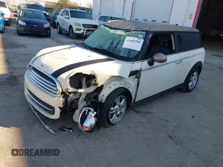 2013 MINI Clubman z VIN WMWZF3C54DT491236, wystawiony jako IAAI lot #41663705 z przebiegiem 90 046 mil mil oraz . Historia ofert i sprzedaży dostępna na DreamBid. Obrazek 6.