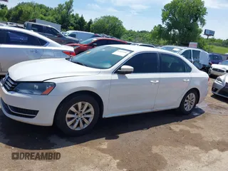 2013 Volkswagen Passat SE with VIN 1VWBP7A32DC007863, listed as a IAAI auction lot 42452096 with 207,083 mi miles and . Bid and sale history available at DreamBid. Image 14.