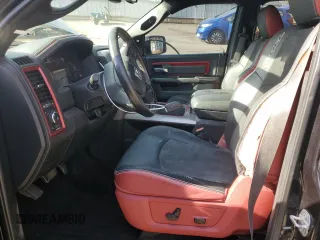 2017 Ram 1500 Rebel z VIN 1C6RR6YT7HS523912, wystawiony jako Copart lot #83148244 z przebiegiem Nie podano mil oraz Szkoda całkowita • Salvage title. Historia ofert i sprzedaży dostępna na DreamBid. Obrazek 7.
