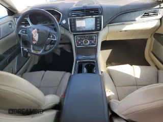 2020 Lincoln Continental Reserve z VIN 1LN6L9NP2L5601991, wystawiony jako Copart lot #50661795 z przebiegiem 19 242 mil mil oraz Tytuł czysty. Historia ofert i sprzedaży dostępna na DreamBid. Obrazek 8.