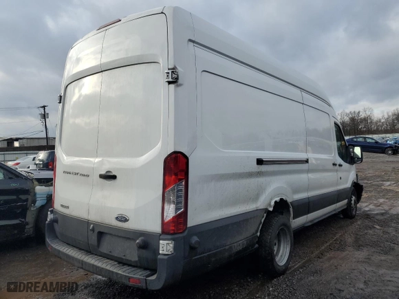 2017 Ford Transit Van with VIN 1FTRS4XV1HKA87210, listed as a Copart auction lot 45273145 with 137,738 mi miles and Salvage Title. Bid and sale history available at carsss.com. Image 3.