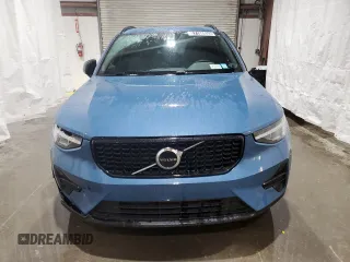 2024 Volvo XC40 Core Bright Theme с VIN YV4L12UK7R2331125, выставлен на аукционе Copart как лот 57160855 с пробегом Не указан миль и Списание • Salvage title. История ставок и продаж доступна на DreamBid. Изображение 5.