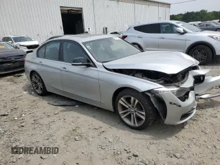 2013 BMW 3 Series 328i xDrive z VIN WBA3B3C57DJ811761, wystawiony jako Copart lot #60715455 z przebiegiem 111 198 mil mil oraz Szkoda całkowita • Salvage title. Historia ofert i sprzedaży dostępna na DreamBid. Obrazek 4.