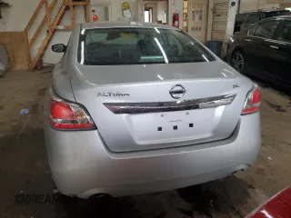 2015 Nissan Altima 2.5 z VIN 1N4AL3AP5FN878498, wystawiony jako Copart lot #59353745 z przebiegiem 129 325 mil mil oraz Szkoda całkowita • Salvage title. Historia ofert i sprzedaży dostępna na DreamBid. Obrazek 6.