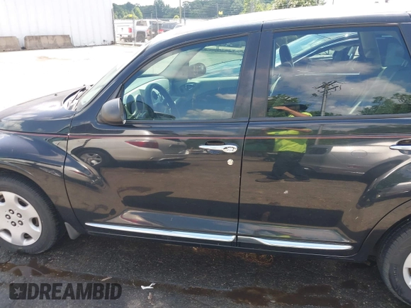 2009 Chrysler PT Cruiser with VIN 3A8FY48929T579062, listed as a IAAI auction lot 42717752 with Not provided miles and . Bid and sale history available at DreamBid. Image 15.