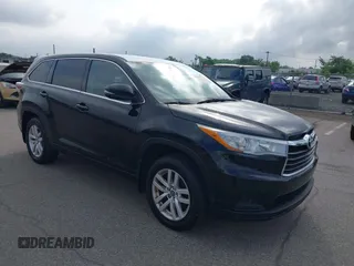 2016 Toyota Highlander LE z VIN 5TDBKRFH2GS279608, wystawiony jako IAAI lot #42694277 z przebiegiem 216 061 mil mil oraz . Historia ofert i sprzedaży dostępna na DreamBid. Obrazek 1.
