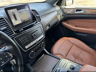 2019 Mercedes-Benz GLE 43 AMG with VIN 4JGED6EB1KA133981, listed as a IAAI auction lot 41649221 with 146,290 mi miles and . Bid and sale history available at DreamBid. Image 11.