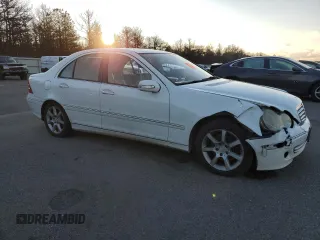 2007 Mercedes-Benz C 280 Luxury z VIN WDBRF92H07F908967, wystawiony jako Copart lot #57304005 z przebiegiem Nie podano mil oraz Nie do naprawy • Non repairable. Historia ofert i sprzedaży dostępna na DreamBid. Obrazek 4.