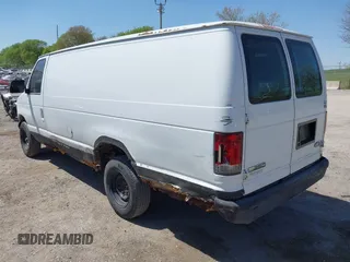 2006 Ford Econoline Cargo Commercial z VIN 1FTNS24L56DA10931, wystawiony jako IAAI lot #42222053 z przebiegiem 137 505 mil mil oraz . Historia ofert i sprzedaży dostępna na DreamBid. Obrazek 3.