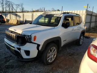2023 Jeep Renegade Latitude with VIN ZACNJDB11PPP23194, listed as a Copart auction lot 45451995 with 7,123 mi miles and Salvage Title. Bid and sale history available at carsss.com. Image 1.
