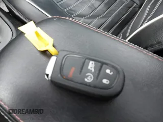 2016 Jeep Cherokee Latitude with VIN 1C4PJMCB8GW282752, listed as a IAAI auction lot 41475436 with 94,257 mi miles. Bid and sale history available at carsss.com. Image 11.
