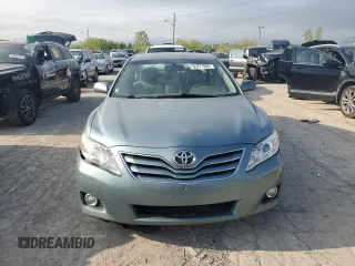 2010 Toyota Camry z VIN 4T1BF3EK6AU520910, wystawiony jako Copart lot #55771985 z przebiegiem 157 920 mil mil oraz Szkoda całkowita • Salvage title. Historia ofert i sprzedaży dostępna na DreamBid. Obrazek 5.