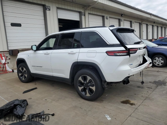 2024 Jeep Grand Cherokee with VIN 1C4RJYB60R8531766, listed as a Copart auction lot 63136725 with 32,173 mi miles and Clean title. Bid and sale history available at DreamBid. Image 2.