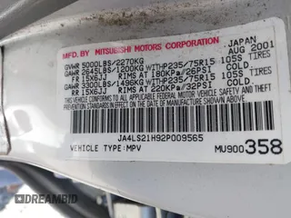 2002 Mitsubishi Montero Sport ES with VIN JA4LS21H92P009565, listed as a IAAI auction lot 41886037 with 208,950 mi miles. Bid and sale history available at carsss.com. Image 9.