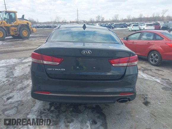2016 Kia Optima LX z VIN 5XXGT4L34GG020666, wystawiony jako IAAI lot #41406265 z przebiegiem 173 645 mil mil oraz . Historia ofert i sprzedaży dostępna na DreamBid. Obrazek 16.