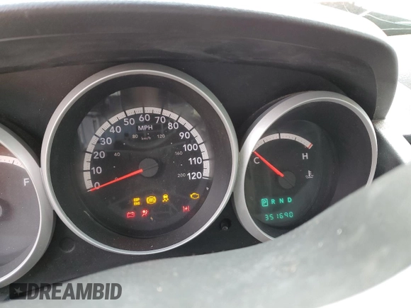 2008 Dodge Grand Caravan SE with VIN 1D8HN44H78B110539, listed as a Copart auction lot 47423955 with 351,690 mi miles and Salvage Title. Bid and sale history available at DreamBid. Image 9.