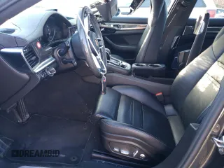 2020 Porsche Panamera с VIN WP0AA2A7XLL103843, выставлен на аукционе Copart как лот 81994674 с пробегом 49 958 миль миль и Списание • Salvage title. История ставок и продаж доступна на DreamBid. Изображение 7.