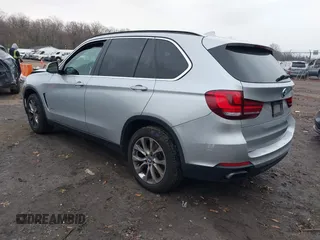2016 BMW X5 xDrive50i with VIN 5UXKR6C53G0J83329, listed as a IAAI auction lot 41150598 with 81,136 mi miles. Bid and sale history available at carsss.com. Image 3.