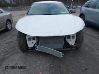 2024 Kia EV6 Light Long Range z VIN KNDC3DLC9R5175820, wystawiony jako IAAI lot #41149548 z przebiegiem 5 930 mil mil oraz . Historia ofert i sprzedaży dostępna na DreamBid. Obrazek 12.